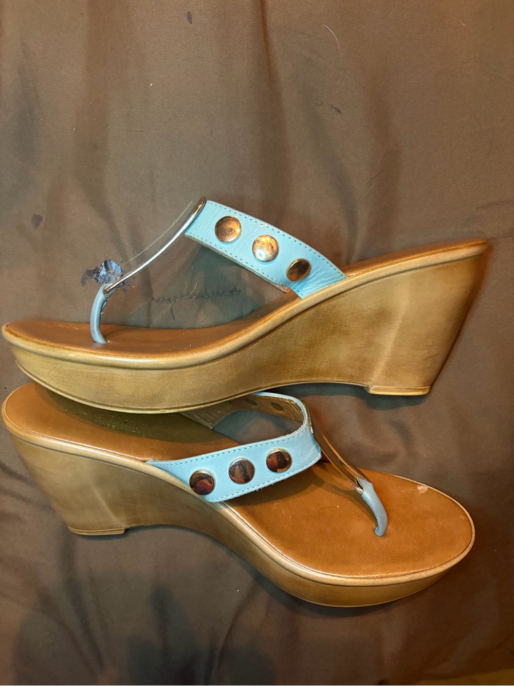 A. Giannetti Sz 9 Teal and Tan Wedge Thong Sandals